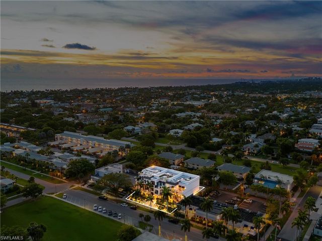 745 12th AVE S # 103, Naples, FL 34102