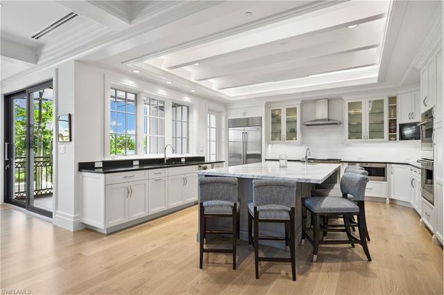 745 12th AVE S # 103, Naples, FL 34102