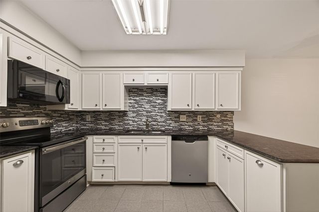 7655 S Braeswood Boulevard 47, Houston, TX 77071