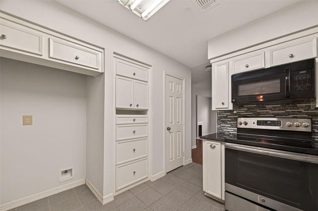 7655 S Braeswood Boulevard 47, Houston, TX 77071