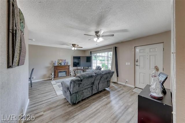 861 East Hacienda Avenue, Las Vegas, NV 89119
