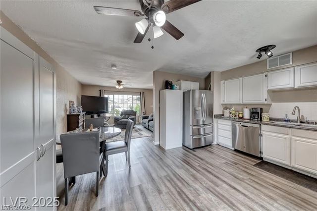 861 East Hacienda Avenue, Las Vegas, NV 89119