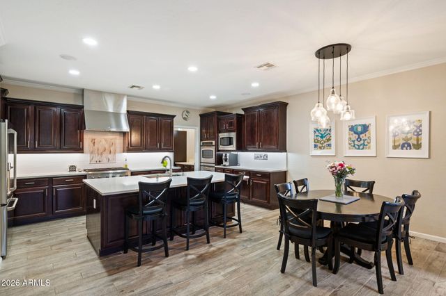 3729 E Robin Lane, Phoenix, AZ 85050