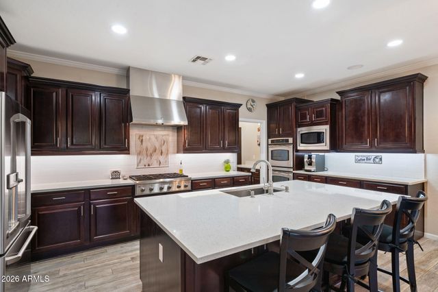 3729 E Robin Lane, Phoenix, AZ 85050