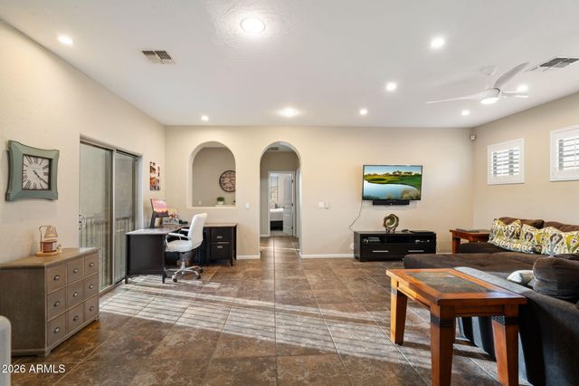 3729 E Robin Lane, Phoenix, AZ 85050