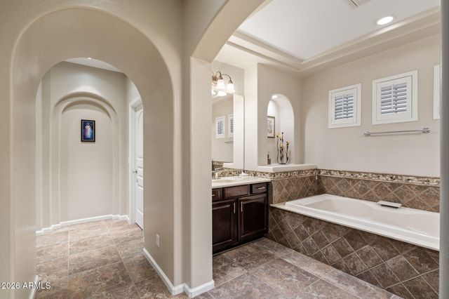 3729 E Robin Lane, Phoenix, AZ 85050