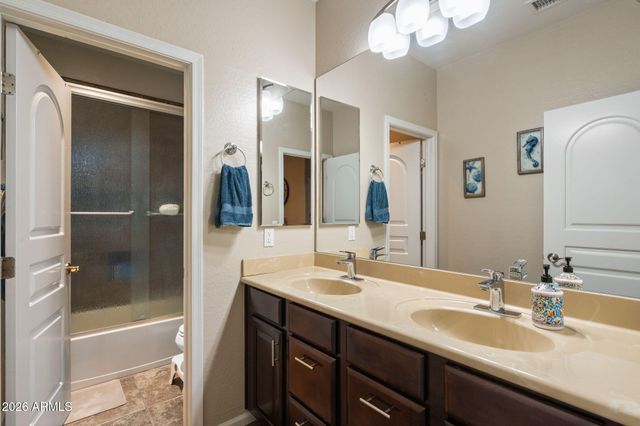 3729 E Robin Lane, Phoenix, AZ 85050