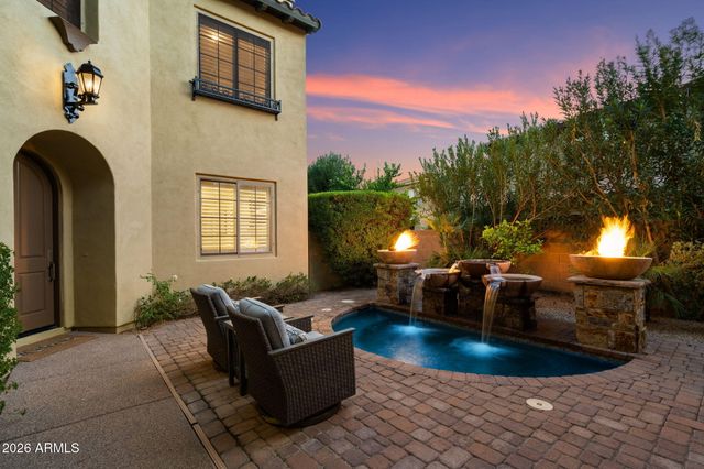 3729 E Robin Lane, Phoenix, AZ 85050