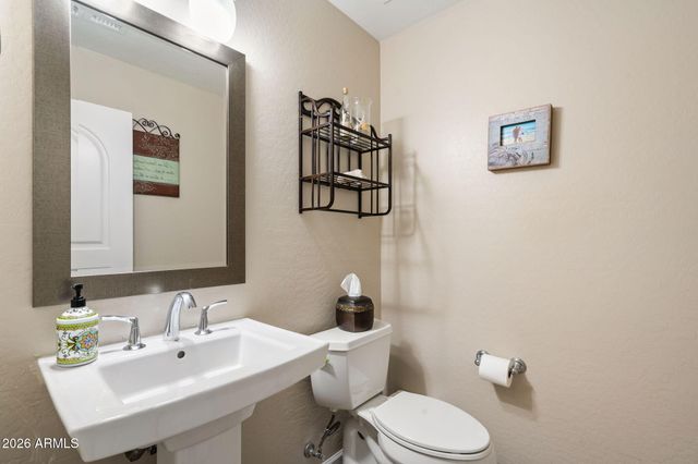 3729 E Robin Lane, Phoenix, AZ 85050