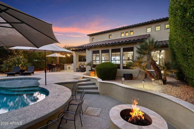 3729 E Robin Lane, Phoenix, AZ 85050