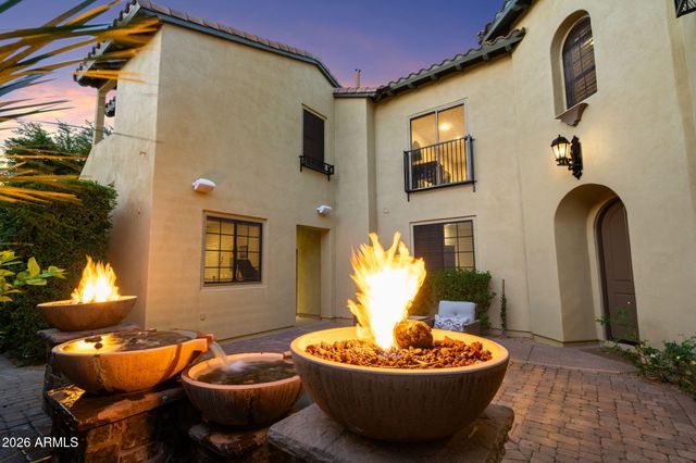 3729 E Robin Lane, Phoenix, AZ 85050