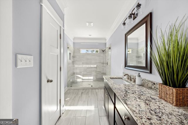 141 Hidden Lakes Drive, Gray, GA 31032