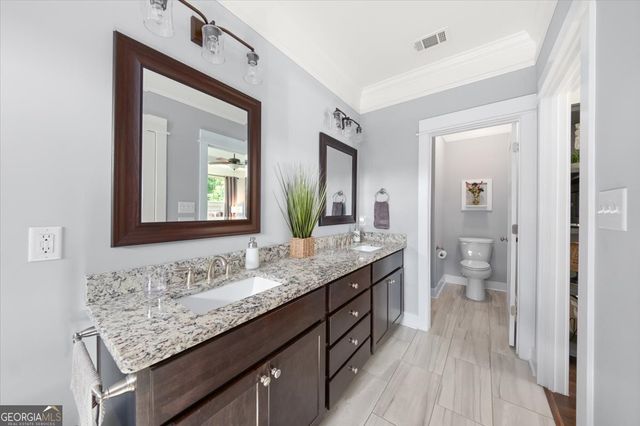 141 Hidden Lakes Drive, Gray, GA 31032