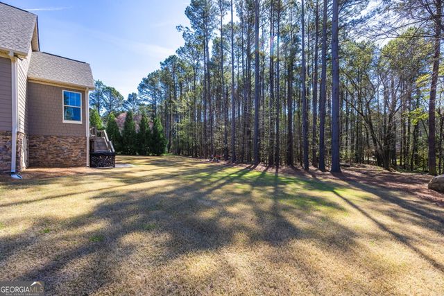 141 Hidden Lakes Drive, Gray, GA 31032