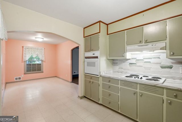 252 Angla Drive SE, Smyrna, GA 30082