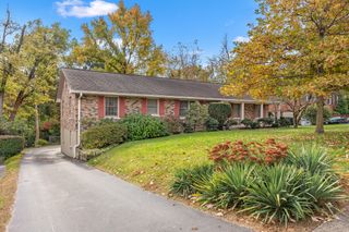 3086 Montavesta Road, Lexington, KY 40502