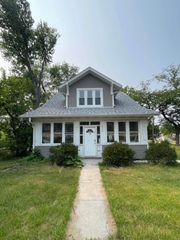 8370 ARCHER Avenue 1F, Willow Springs, IL 60480