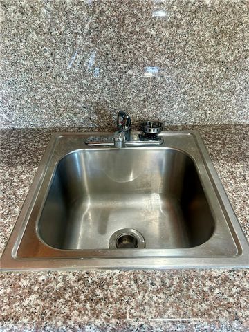 2121 James M Wood Boulevard 121, Los Angeles, CA 90006