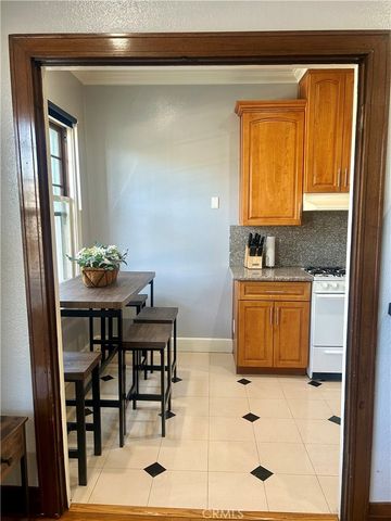 2121 James M Wood Boulevard 121, Los Angeles, CA 90006
