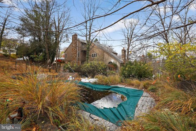 575 W VALLEY RD, Wayne, PA 19087