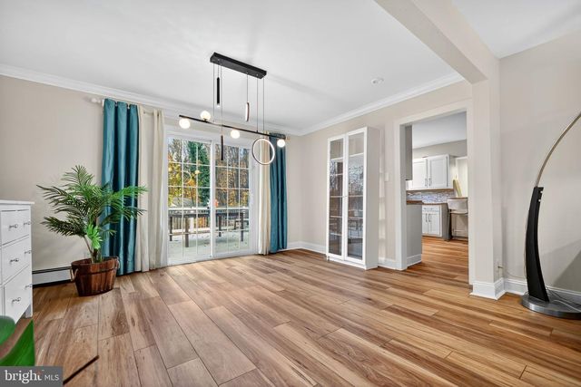 575 W VALLEY RD, Wayne, PA 19087