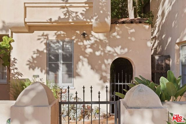 1232 Smithwood Drive, Los Angeles, CA 90035