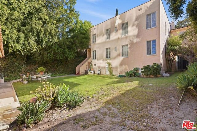 1232 Smithwood Drive, Los Angeles, CA 90035