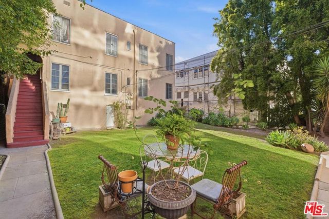 1232 Smithwood Drive, Los Angeles, CA 90035