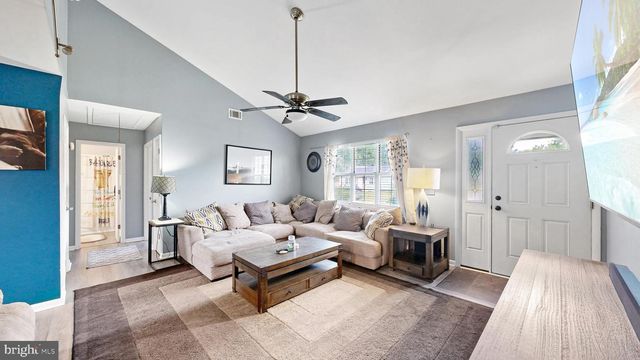 211 TAMMIE DR, Dover, DE 19904
