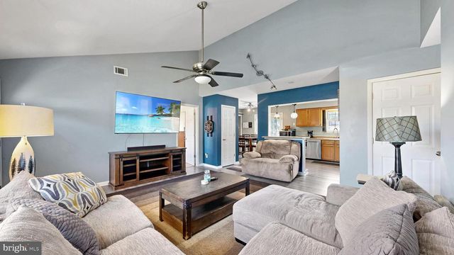 211 TAMMIE DR, Dover, DE 19904
