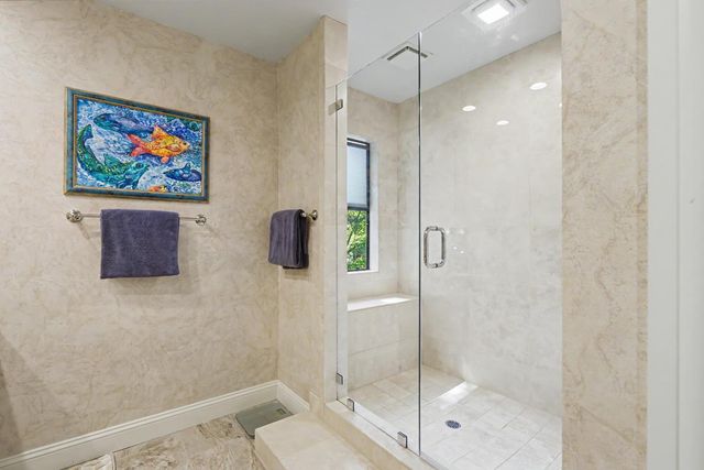 2002 University Park Dr, Sacramento, CA 95825