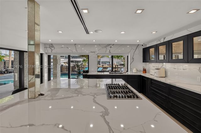 3343 NE 166th St, North Miami Beach, FL 33160