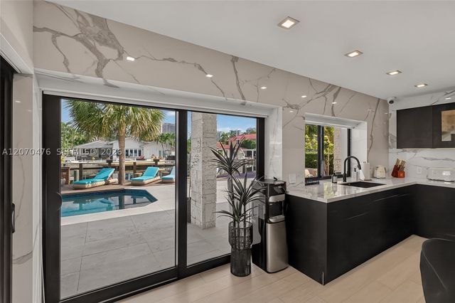 3343 NE 166th St, North Miami Beach, FL 33160