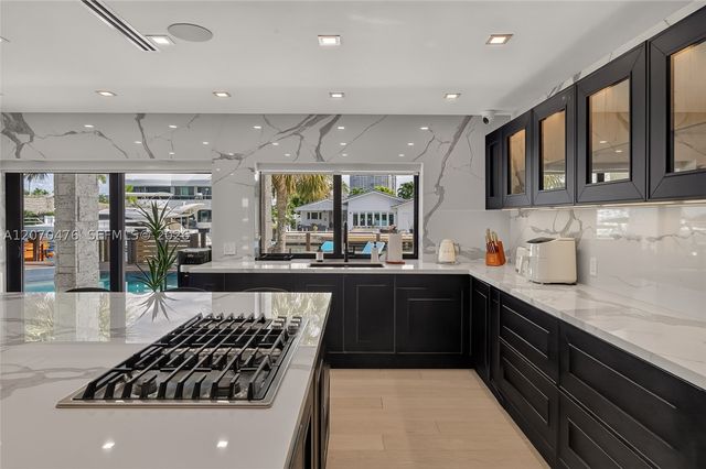 3343 NE 166th St, North Miami Beach, FL 33160