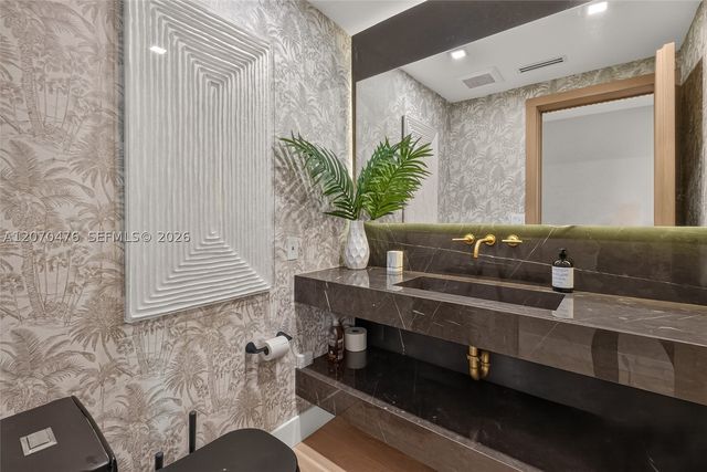 3343 NE 166th St, North Miami Beach, FL 33160