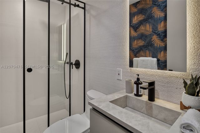 3343 NE 166th St, North Miami Beach, FL 33160