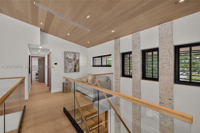 3343 NE 166th St, North Miami Beach, FL 33160