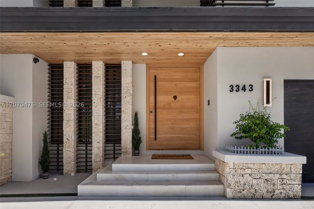 3343 NE 166th St, North Miami Beach, FL 33160
