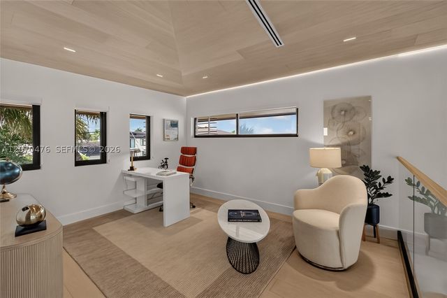 3343 NE 166th St, North Miami Beach, FL 33160