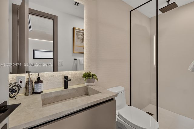3343 NE 166th St, North Miami Beach, FL 33160