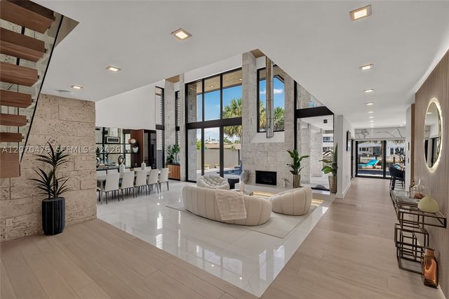 3343 NE 166th St, North Miami Beach, FL 33160