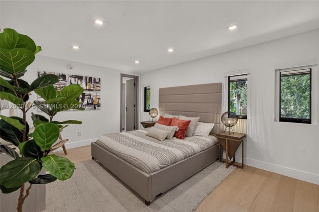 3343 NE 166th St, North Miami Beach, FL 33160
