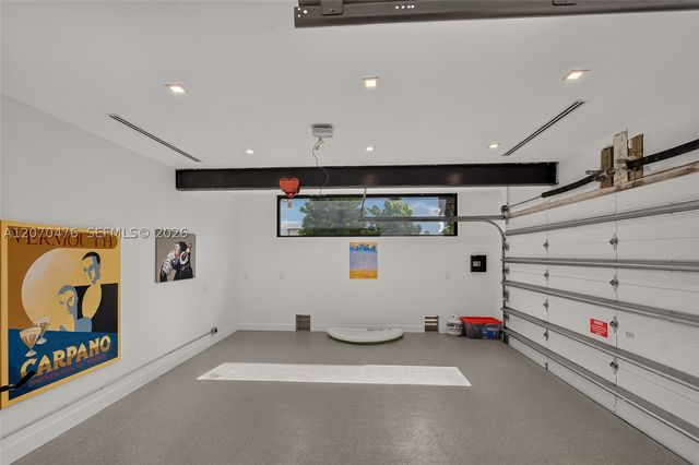 3343 NE 166th St, North Miami Beach, FL 33160