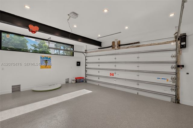 3343 NE 166th St, North Miami Beach, FL 33160