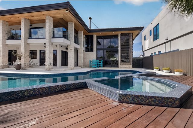 3343 NE 166th St, North Miami Beach, FL 33160