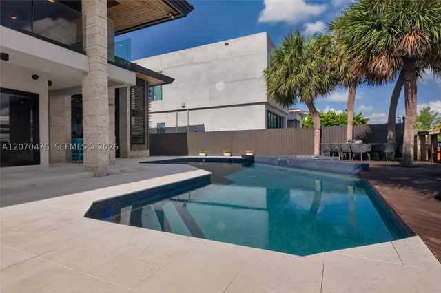 3343 NE 166th St, North Miami Beach, FL 33160