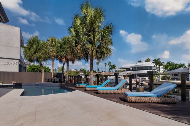 3343 NE 166th St, North Miami Beach, FL 33160