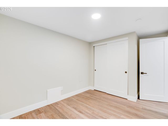 446 Ne COOK St, Portland, OR 97212