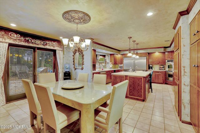 17 Emerald Drive, Morganville, NJ 07751