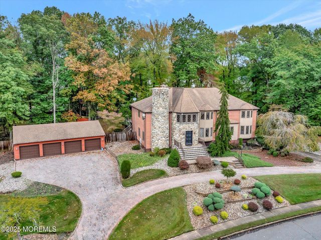 17 Emerald Drive, Morganville, NJ 07751